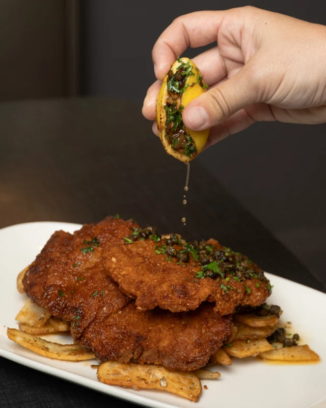 Weekend dinner plans = sorted. 🍋
Our Fried Chicken Schnitzel with lemon, capers, brown butter, and spiced fries is one of Bubbie’s favorites and the perfect way to end the week. Good company, and comfort on a plate waiting for you tonight.