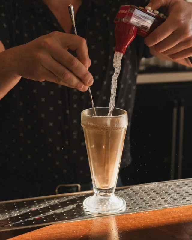 A little splash of nostalgia. 🥤
The classic Egg Cream with Fox’s U-Bet chocolate, milk & soda. Fizzy, chocolatey, old-school in all the right ways.
And if you’d like to make that nostalgia a little more grown-up, add booze for an adult Egg Cream. 😉